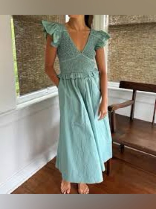 AUREUM Dresses & Skirts - Aureum Robin Smocked Flutter Sleeve Midi Dress in Sage Small NWT